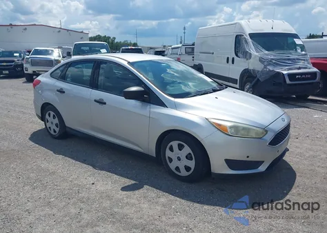 2016 Ford Focus S z USA, uszkodzony, nr VIN 1FADP3E29GL298555